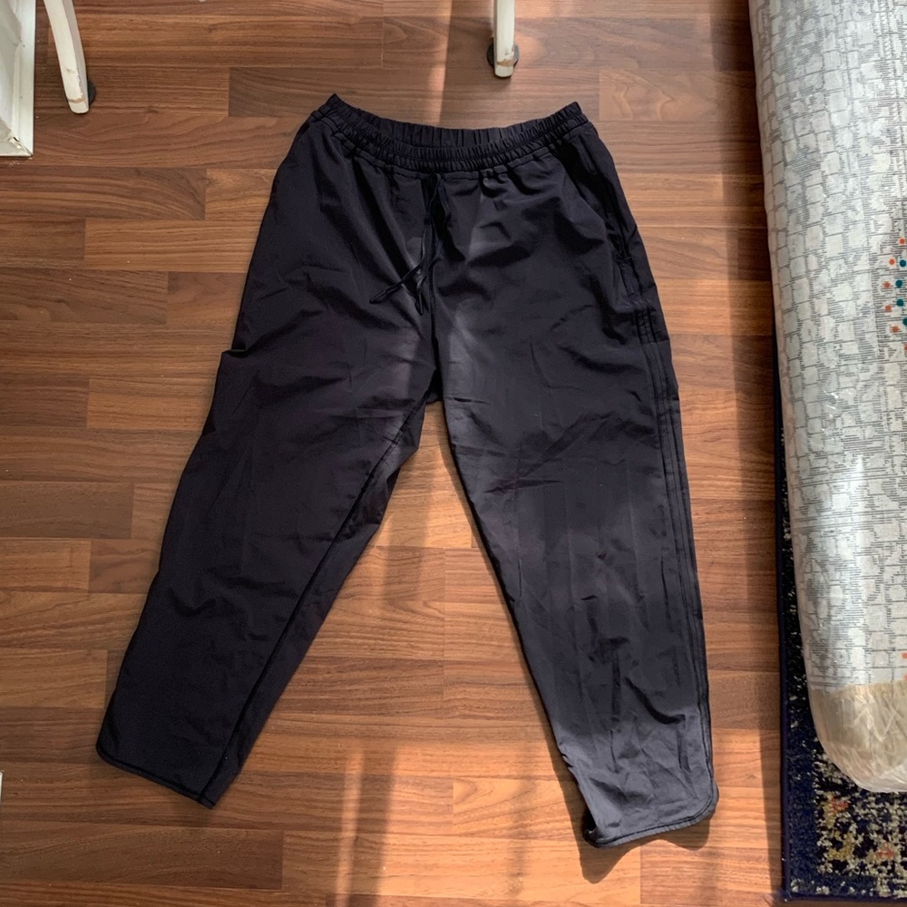 Lululemon Cropped Pants